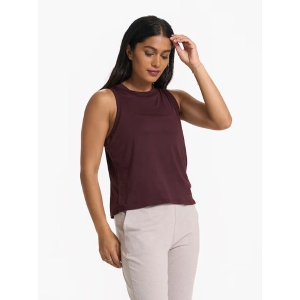 Vuori Maroon Energy Tank Top